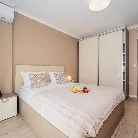 Comfy Luxury Center Apartment Varna